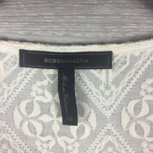 BCBGMAXAZRIA Embroidered Cold Shoulder Top - Picture 6 of 7